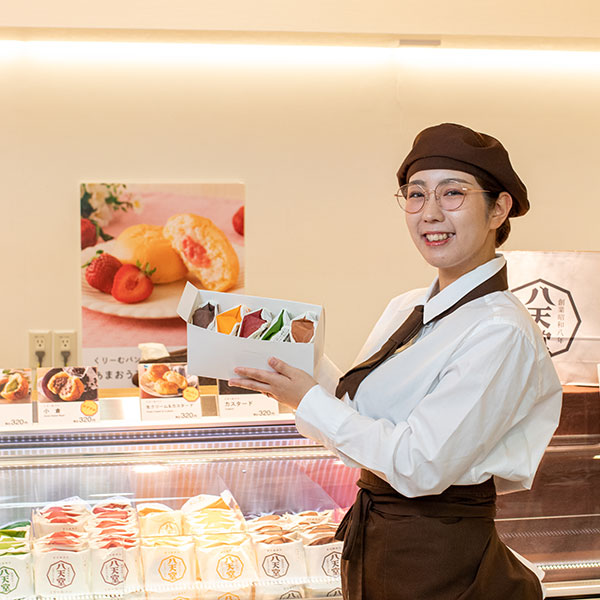 店頭での接客