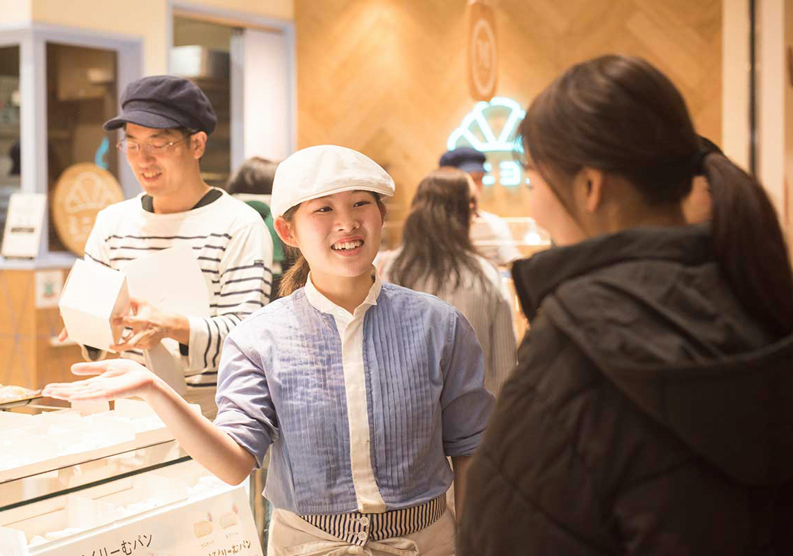 横浜店でご案内